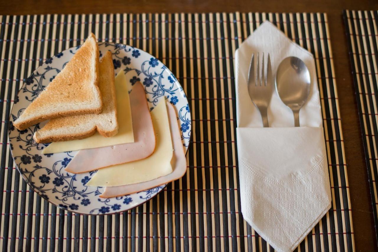Charis Guesthouse 马克里尼撒 外观 照片